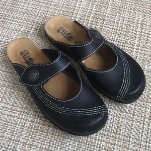 Bio Life Slip-On Shoes (EU size 40)